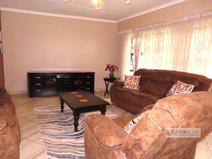 4 Bedroom Property for Sale in Safari Gardens North West